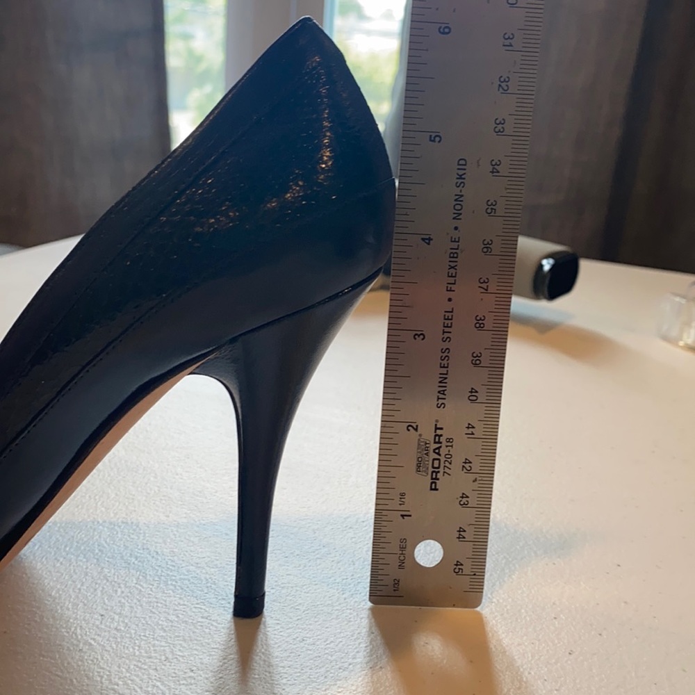 Jimmy Choo Textured Leather Dark Blue Heels - Picture 15 of 15